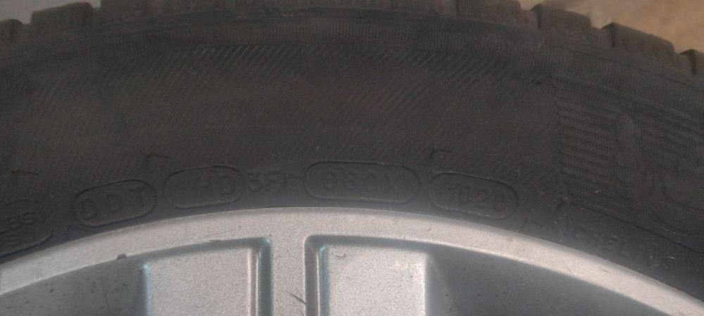 Jante aliaj Subaru Forester 17" + cauciucuri allseason Michelin CrossClimate 215/55/17