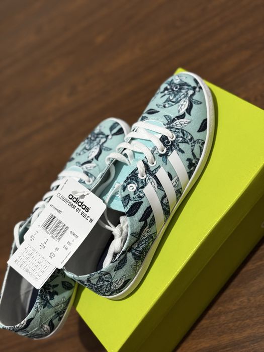 Оригинални дамски обувки Adidas