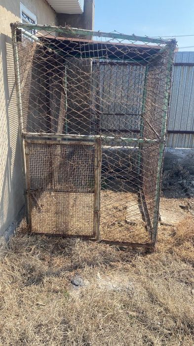 Вольер железный.