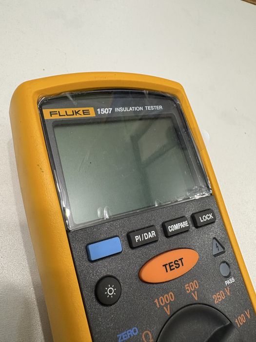 Мегаомметр Fluke 1507