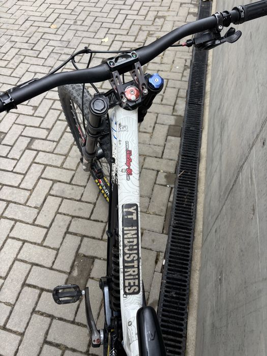 Yt Tues 27.5 L
