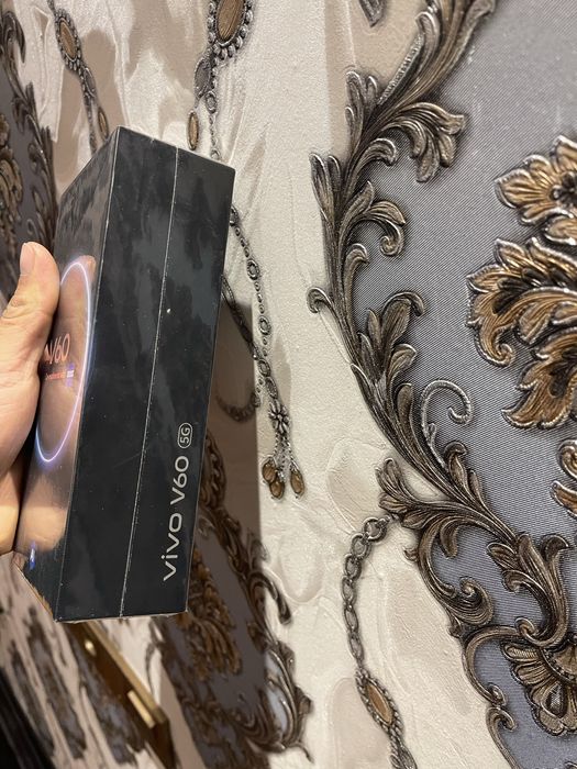 Vivo V 60 5 G 10/10 Yangi. Pochka. tel  Hammajoyi. alo Darajada