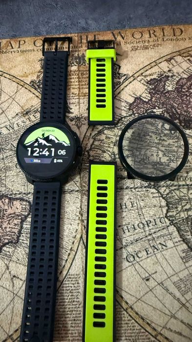 Смарт часы  Suunto Race