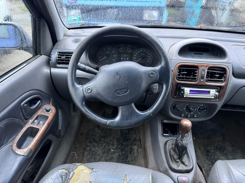 Рено Клио 1.6и 90кс 1999г На Части