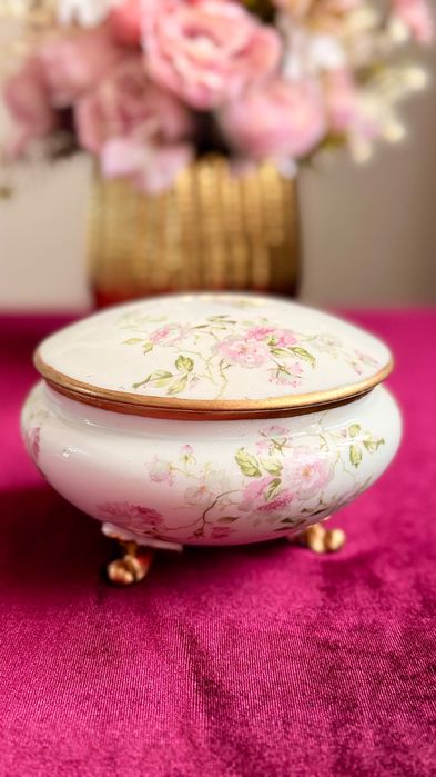 Антикварная фарфоровая шкатулка «Розовый сад» — Limoges (Франция)