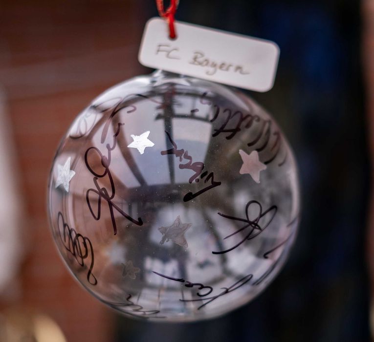 FC Bayern - Коледна топка с Автографи