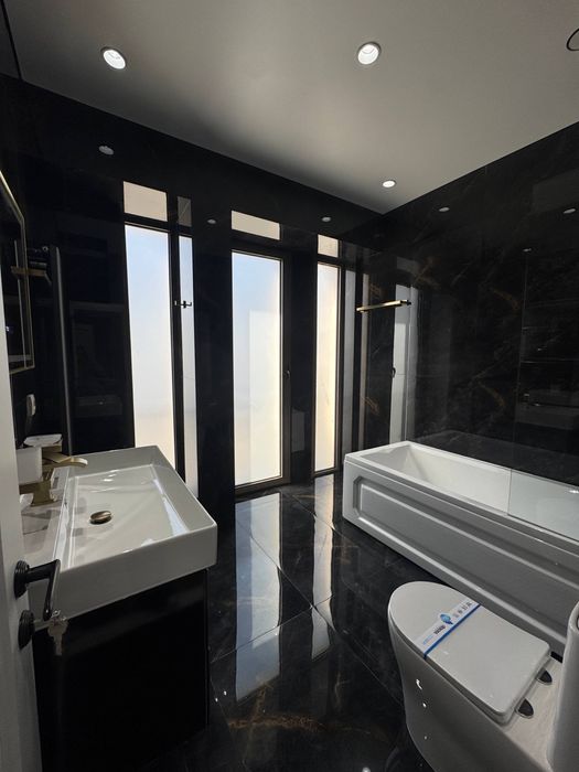 4,73 сотки Чайхона Салом , с бассейном