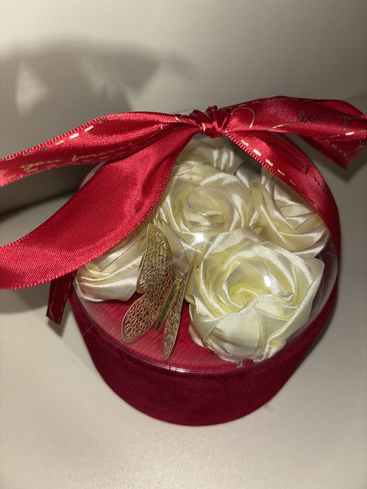 Ръчно изработени сатенени рози