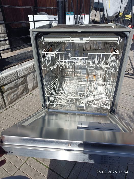 Съдомиялна за  вграждане miele