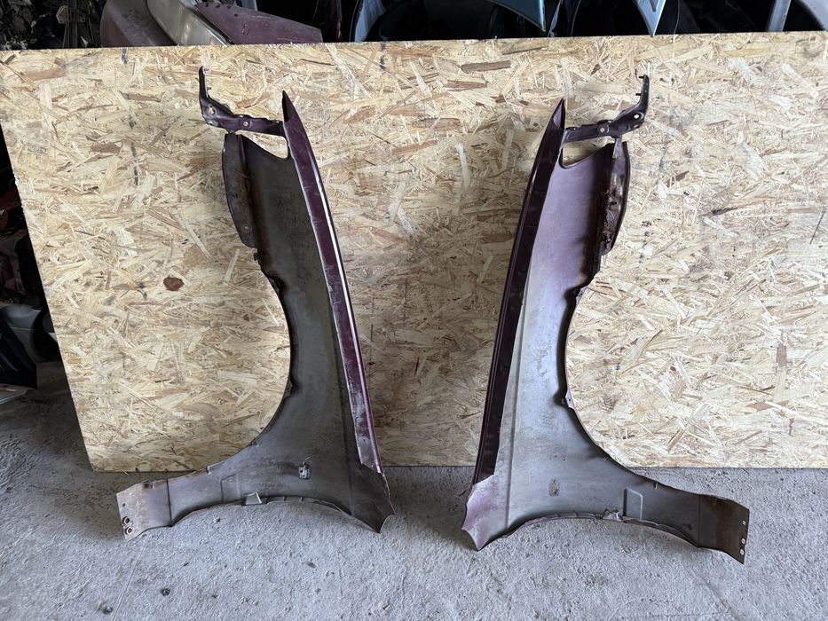 Крылья  на Тоёта Карина Е