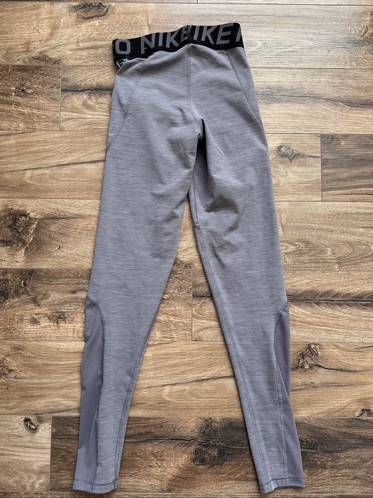 Дамски клин Nike pro