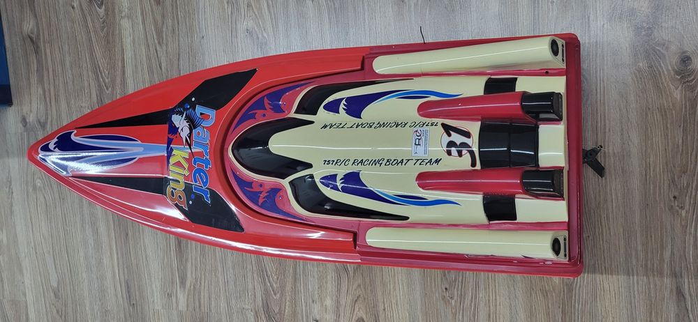 Радиоуправляемый катер