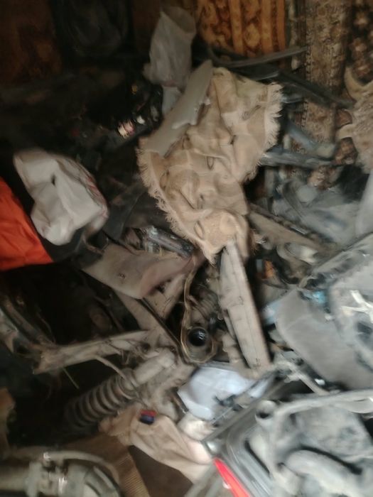 Запчасти  продам запчасти на ауди