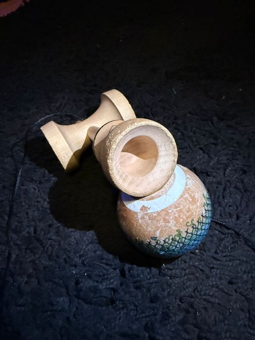 Kendama Locked x Lotus