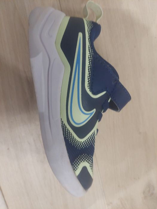 Детски маратонки Nike Cosmic Runner