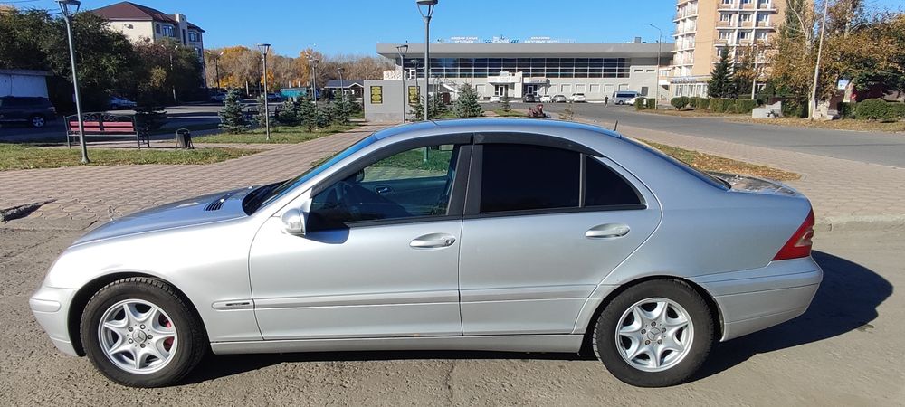 Продам Мерседес 203