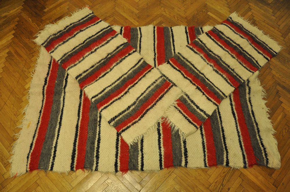 Set 3 covoare de lana, covor lana lucrat manual, in valiza vintage