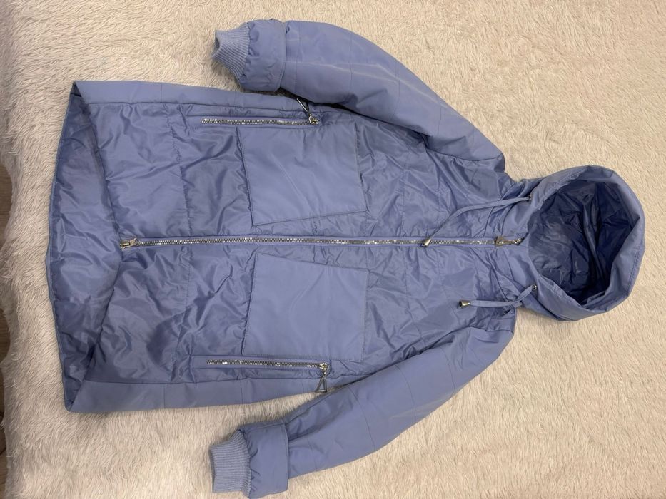 Продам куртку осеннюю