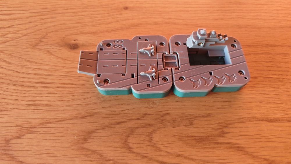 Кораб осмица,топче на спайдермен,и фъко поп фигурка