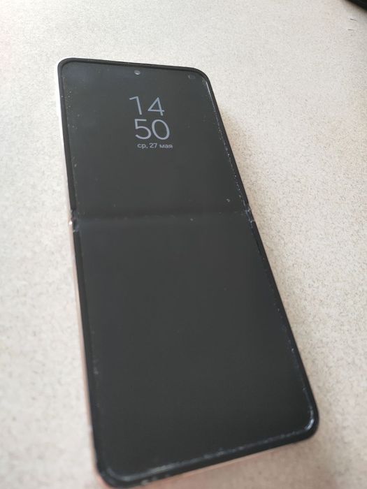 Срочно продам  SAMSUNG Z FLIP 4