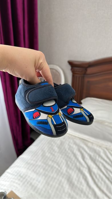 Продам детскую обувь