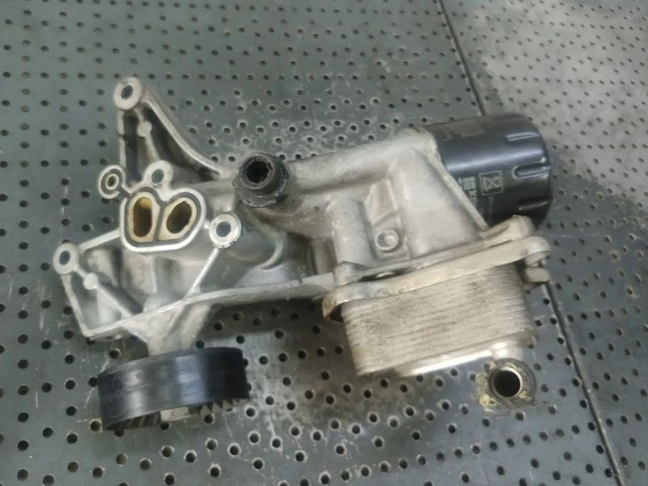carcasa filtru ulei cu suport 1.2 tsi cbz skoda fabia 2  03f903143h  03f117021a