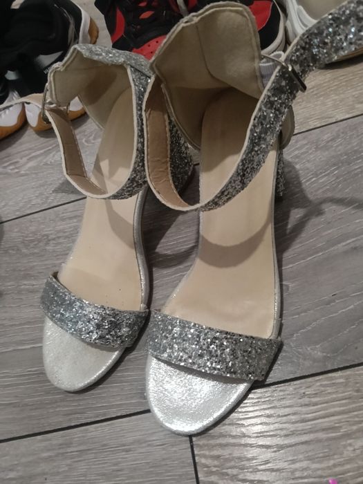 Sandale damă 36 .