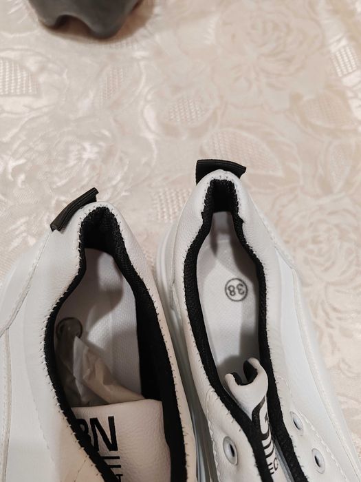 Маратонки нови 38 номер