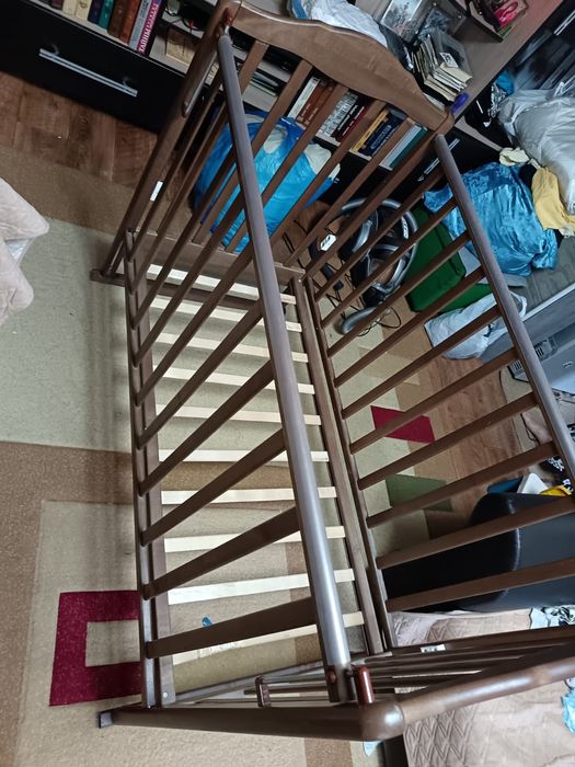 Продам детскую кроватку