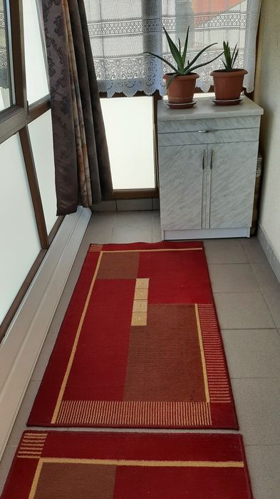 PROPRIETAR. 2 cam. în  vilă. PARCARE  Bacău