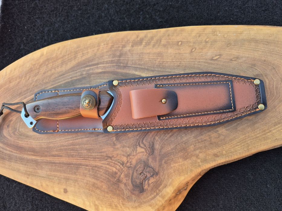 Ловен нож,фултанг с кожена кания LN431