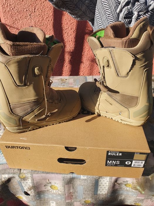 Boots Burton Nr 42