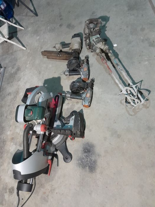 Прахосмукачка HILTI - VCU 40
Прахосмукачката работи добре 
На който не