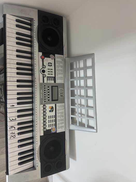 продам синтезатор