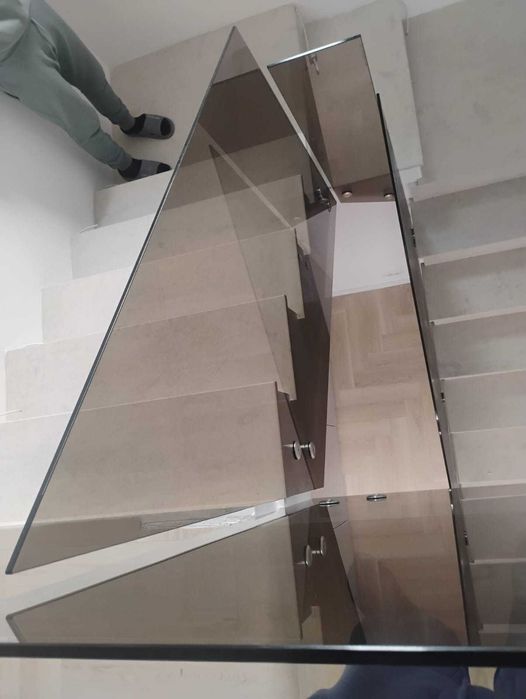 Balustrada sticla scara