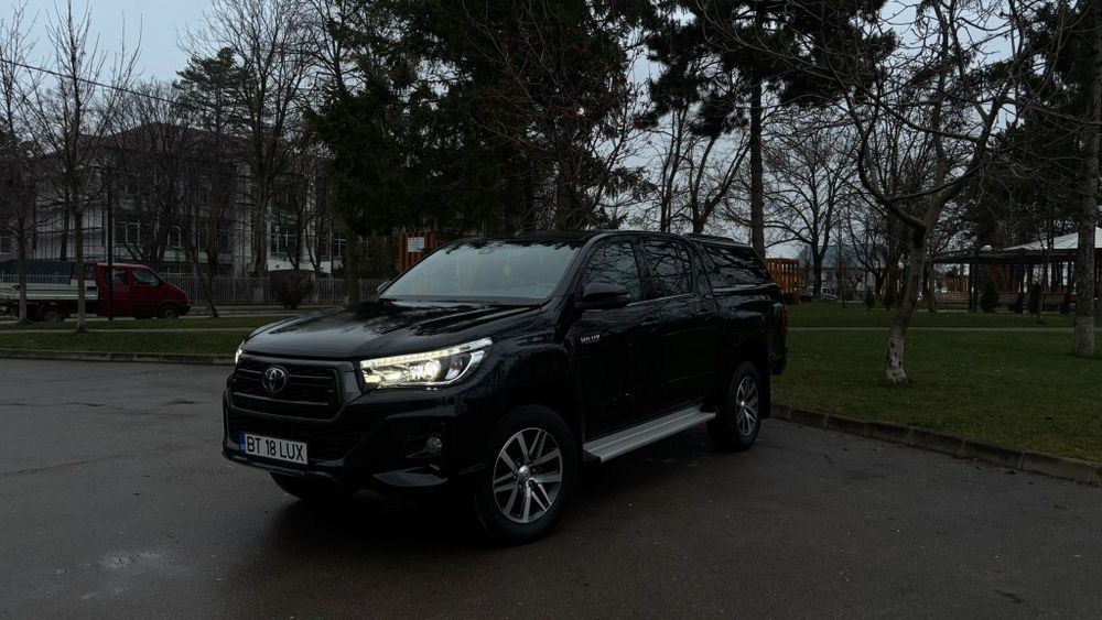 Proprietar , vând Toyota Hillux