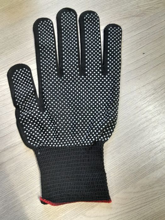 Перчатки в ассортименте