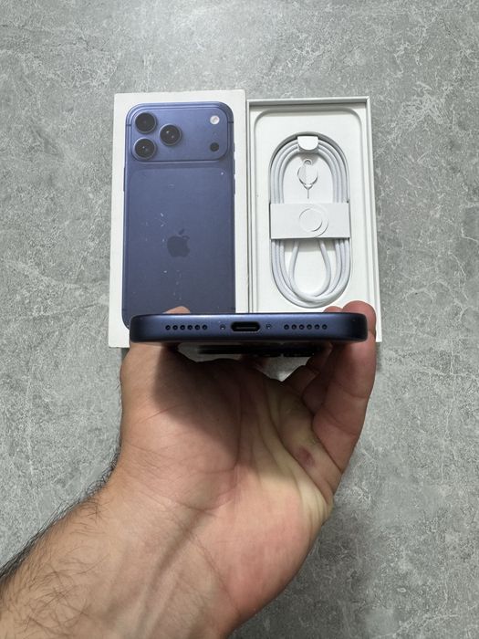iPhone 17 Pro Max 256GB Deep Blue