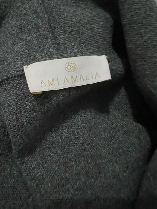 Pardesiu lana ami amalia