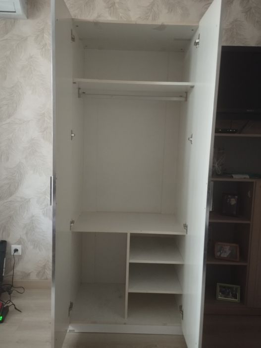 Продам шкаф бУ, белого цвета.