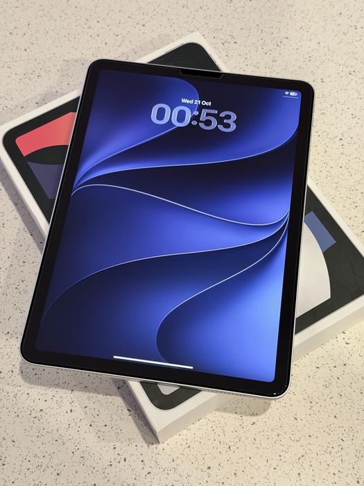 iPad Air 4  256GB  Wi-Fi  Stare impecabilă