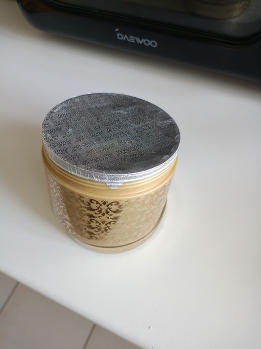 Vând crema de corp de lux, produs de calitate superioara.