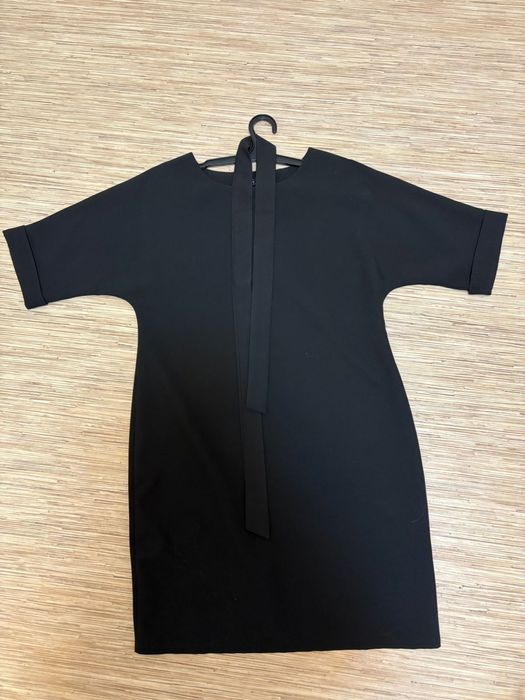 Продам  платья  не дорого.