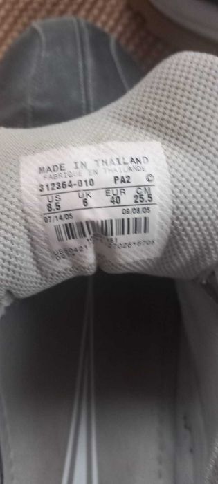 Papuci sport Nike cu crampoane Marimea 40 second-hand