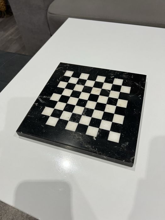 Красив антикварен шах