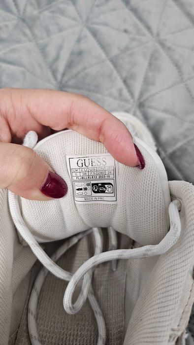 Маратонки GUESS ГЕС и обувки различни видове и модели