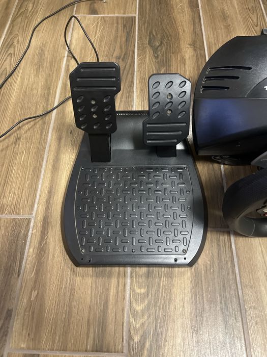 Волан за игра Ferrari 488 GTB Thrustmaster T80