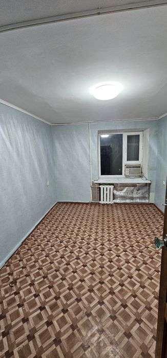 Продам 1 комнату общежитие.  Срочно