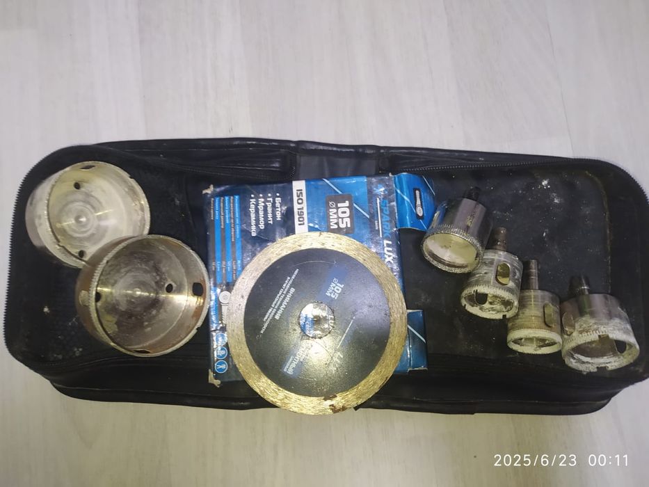 Коронки поткафелю