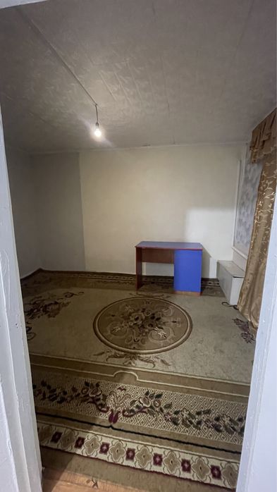 Сдам квартиру в частном доме.